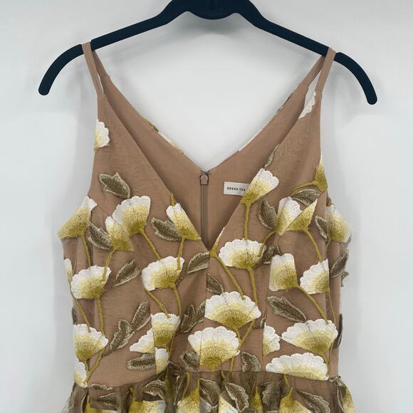 Dress the Population Women’s Betsy Lily Tan Nude Floral Embroidered Dress Medium - Picture 6 of 8
